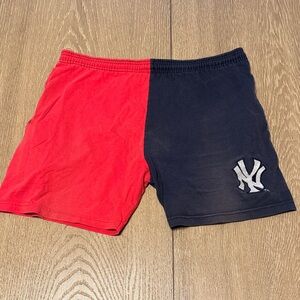 Logo 7 Vintage New York Yankees Shorts Small